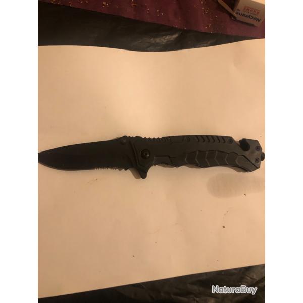 Couteau pliant noir