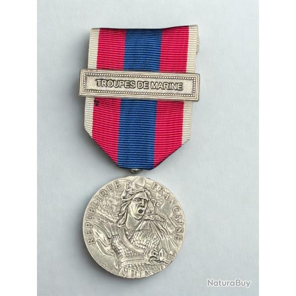 (18.006) M�daille de la D�fense Nationale - Argent - Agrafe Troupes de Marine