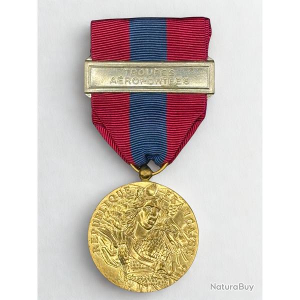 (18.007) M�daille de la D�fense Nationale - Bronze - Agrafe Troupes A�roport�es