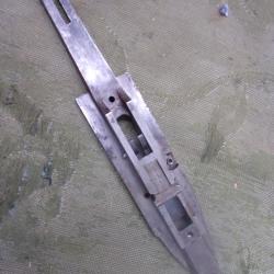 pi&egrave;ce de pontet de fusil de chasse type Darne ou d&eacute;riv&eacute;s en cal.16