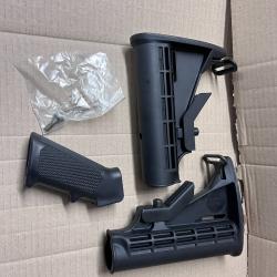 2 CROSSES AR15 MILSPEC 3 POSITIONS & POIGNEE AR15 NOIRES