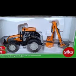 SIKU FARMER 3659 TRACTEUR COMMUNALE VALTRA AVEC EPAREUSE KUHN