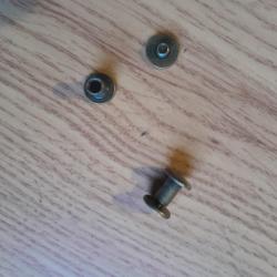 2 Boutons laiton  pour bretelle &agrave; visser 11 mm .