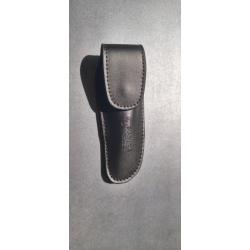 Laguiole en Aubrac &eacute;tui cuir noir maya ECMN