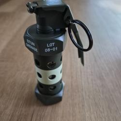 Grenade Flashbang factice a Led, piles offertent