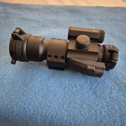 UN POINT ROUGE ET VERT VORTEX STRIKEFIRE