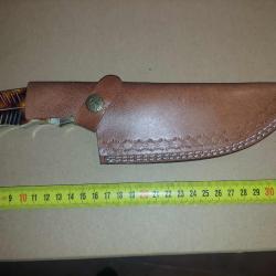 Couteau de Chasse Trakker Damas Lame 256 Couches Manche Os Cerf&eacute; Fabric Artisanale Etui Cuir 1