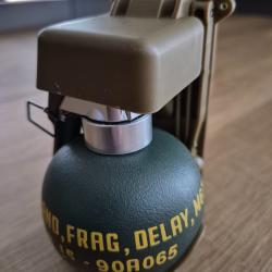 Grenade factice M67 avec socle molle