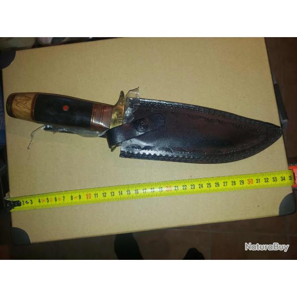 Couteau De Chasse Le Tonneau Lame Acier Damas 256 Couches Manche Corne Etui Cuir Fabr Artisanale