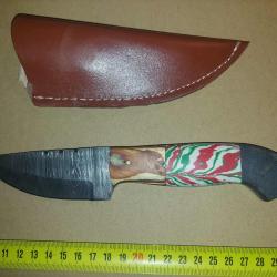 Skinner Couteau de Chasse Damas Lame 256 Couches Manche Bois/R&eacute;sine Fabric Artisanale Etui Cuir 01