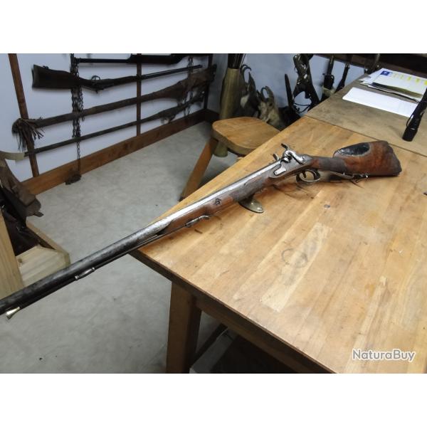 fusil de chasse de qualit�  n� � silex au 18� transform� � percussion avec sa baionnette