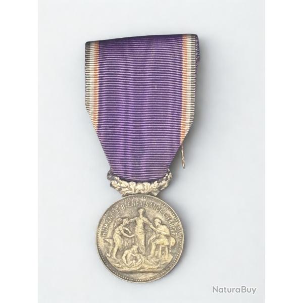 (118.001) M�daille de l'Acad�mie du D�vouement National