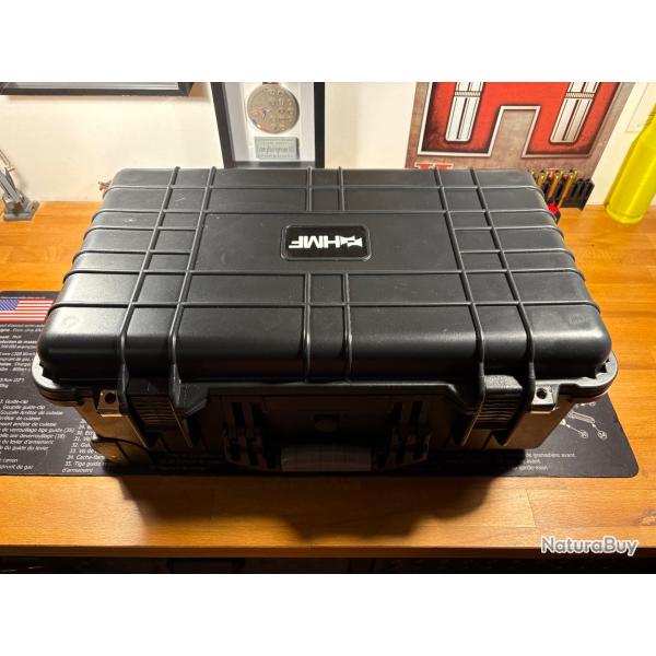 Mallette �tanche � roulettes