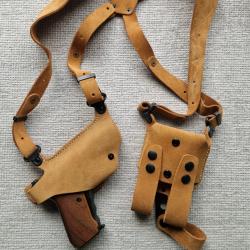 HOLSTER d'épaule, avec deux pouchs magazines, cuir suede pour HK P7M13