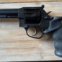 MANURHIN MR 73 357 MAGNUM SPORT CANON 5''1/4 COMME NEUF, IL A TIRE 300 CARTOUCHES