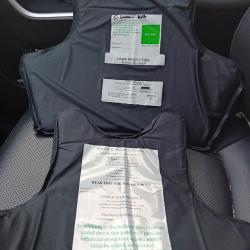 Ench&egrave;re lot de 2 plaques balistiques 3a contre les armes de poings et les lames  46x35 et 40X34
