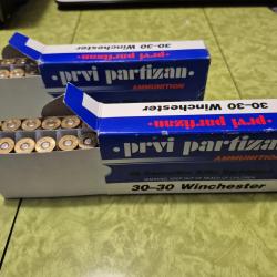 Lot rechargement &eacute;tuis Winchester et Partizan en 30 30