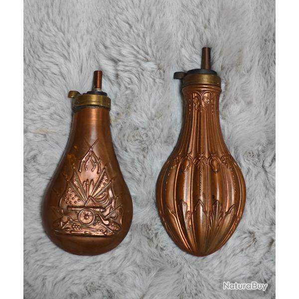 Lot de 2 poires � poudre en cuivre