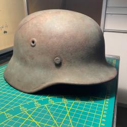 Casque allemand modèle 40. Peinture texturée Dans son jus
