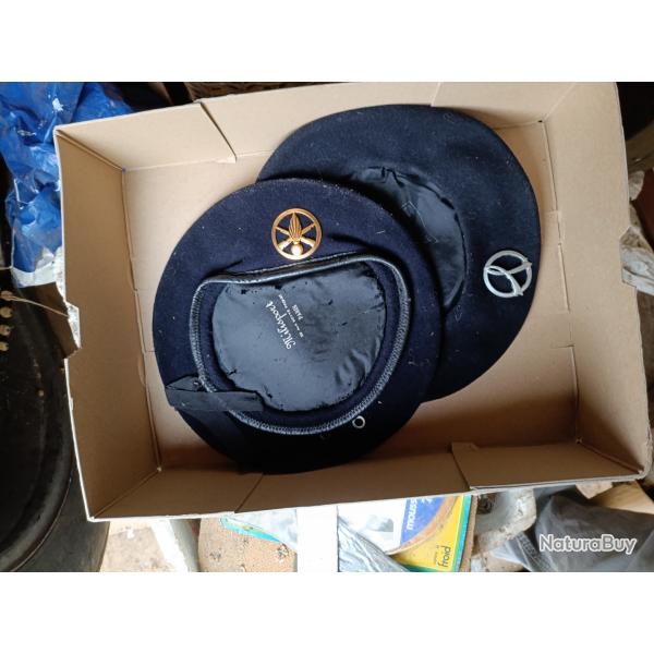 Lot de b�ret milice fran�aise et infanterie