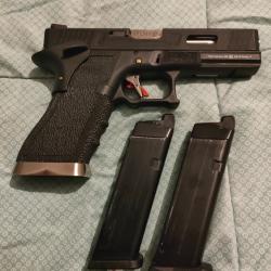Glock WE Custum HPA avec ses accessoires