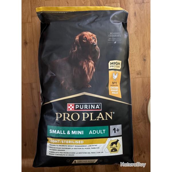 Croquettes PURINA PRO PLAN | Light/St�rilis�| Chien Adulte de petite taille  |Poulet riche en prot�i