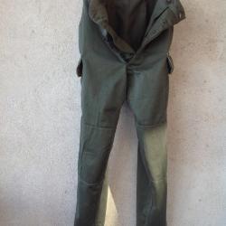 Authentique pantalon de treillis de l'arm&eacute;e fran&ccedil;aise, mod&egrave;le M64 satin300 dat&eacute; 1969.