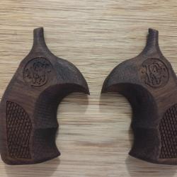 Plaquettes bois noyer Smith & Wesson Safety 32 (V2.2)