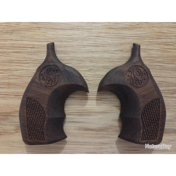 Plaquettes bois noyer Smith & Wesson Safety 32 (V2.2)