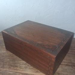 Coffret boîte ancienne  pour révolver  ou pistolet  Colt  duel smith  lefaucheux  az2