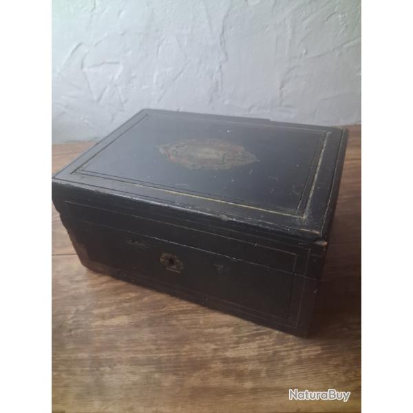 Coffret ancien pour r�volver ou pistolet. Lefaucheux  smith and Wesson  colt 32