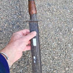 MACHETTE INDONESIENNE A MANCHE ANTHROPOMORPHE