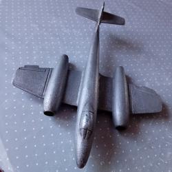 Avion Gloster Meteor en aluminium