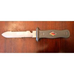 Couteau FES (Ferdinand Everts Sohn) Solingen, lame de 13 cm. Longueur totale 25cm. Pas de etui.