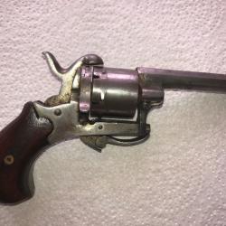 Revolver &agrave; broche