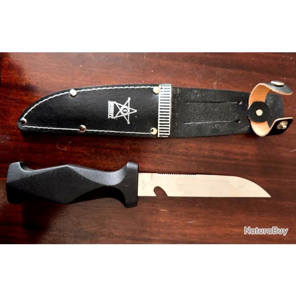 Couteau FES (Ferdinand Everts Sohn) Solingen, lame de 10 cm. Longueur totale 22,5cm. Avec etui.