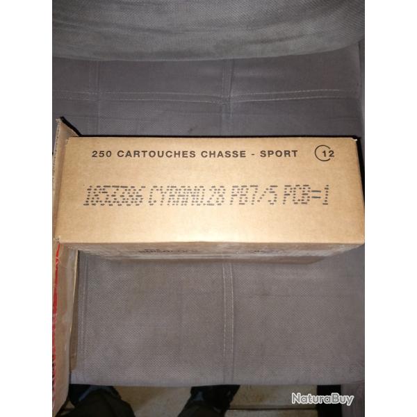 Vente environ 500 cartouches ball trap . Marque Mary et clever japon 2020 mirage . 28 grammes 7 1/2