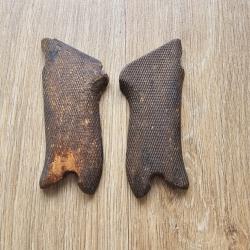 Paire de plaquettes de crosse pour Luger P08 - Premi&egrave;re guerre mondiale