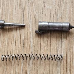 Ensemble percuteur complet de Luger P08 de la premi&egrave;re guerre mondiale