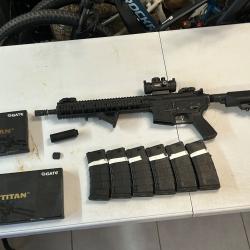 AEG  AR 15  VFC avec mosfet titan + 6 chargeurs + accessoires