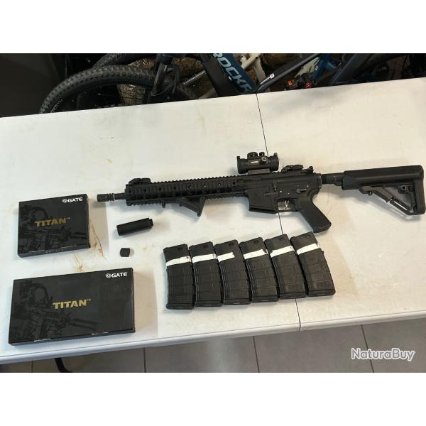 AEG  AR 15  VFC avec mosfet titan + 6 chargeurs + accessoires