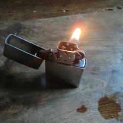 briquet zippo bradford mad in usa  VIET NAM