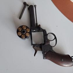 Revolver en 8.92 le municipal