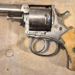 Gros BRITISH BULL-DOG 450 en bon.etat de fonctionnement. 5 coups APTES AUX TIRS Envois PN.