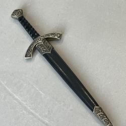 &Eacute;p&eacute;e miniature d&eacute;corative - Motifs h&eacute;raldiques au lion - 30cm