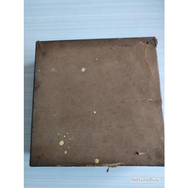 Boite de 72 douilles amorc�es, cal 12/65