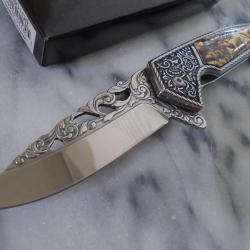 Couteau S-TEC Wildlife Cerf A/O Lame Acier 440 Manche Sculpt&eacute; & R&eacute;sine Framelock