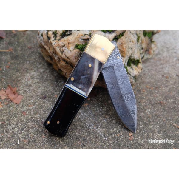 Beau Couteau Damas Lame Drop Point 128 Couches Manche B�lier & R�sine Fabric Artisanale Linerlock 01