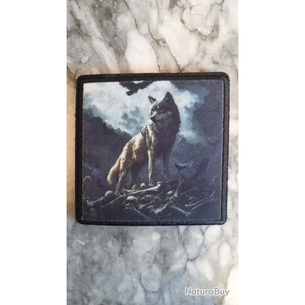 Patch tactique (syst�me velcro ) loup ( livraison gratuite par lettre )