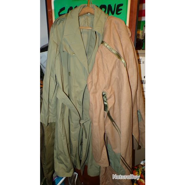 IMPERMEABLE REGLEMENTAIRE POUR OFFICIER  DE L'ARMEE FRANCAISE DE 1964 AVEC CEINTURE ET SA DOUBLURE A